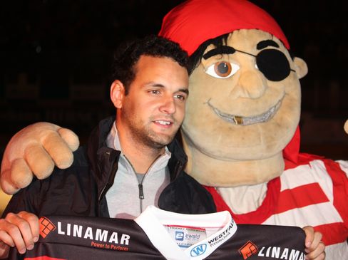 macarthur-clarke2488